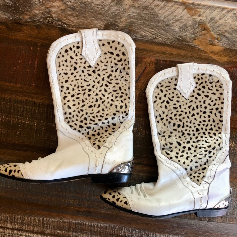 Vero Cuoio Boots - Rare - White Leopard skin & Leather - Size 7M.